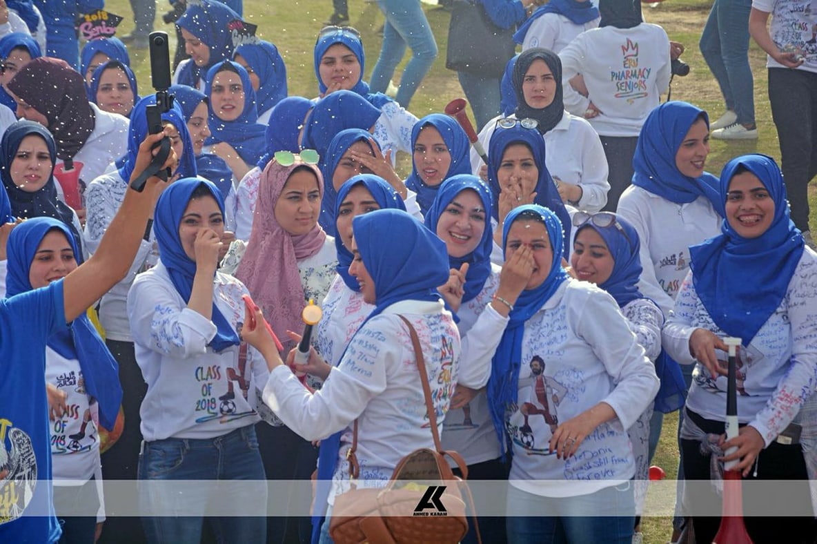 حفل تخرج «صيدلة الروسية».. والطلاب يتضامنون مع اللاعب محمد