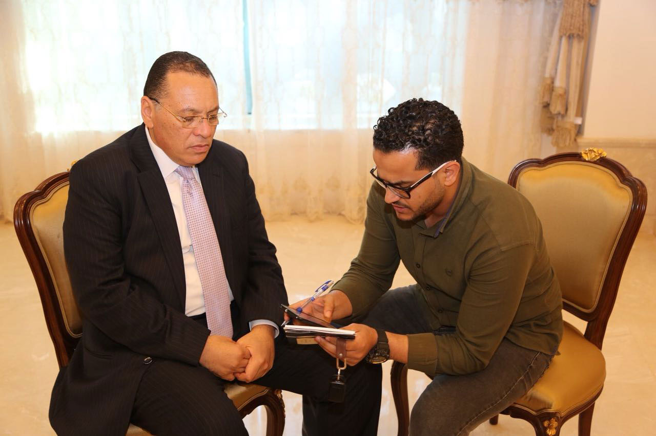 محرر شبابيك يحاور رئيس جامعة قناة السويس