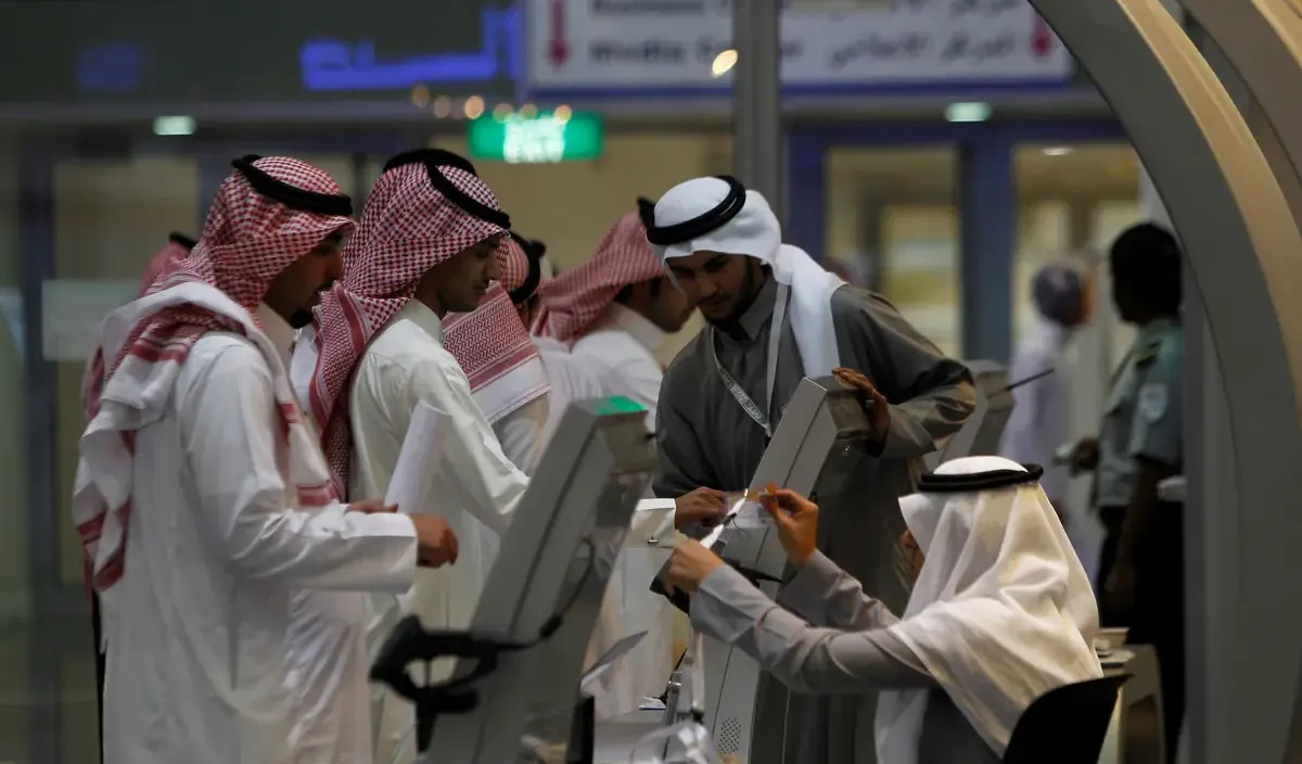 هل الزيادة تشمل القطاع الخاص بالسعودية بعد رفع الحد الأدنى للأجور؟