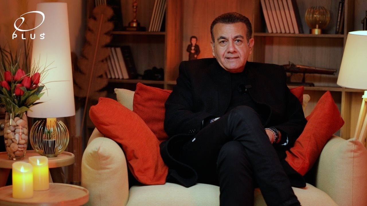  أسامة منير يغضب المسلمين: «المسيحية أسعد من المسلمة بالخارج» 