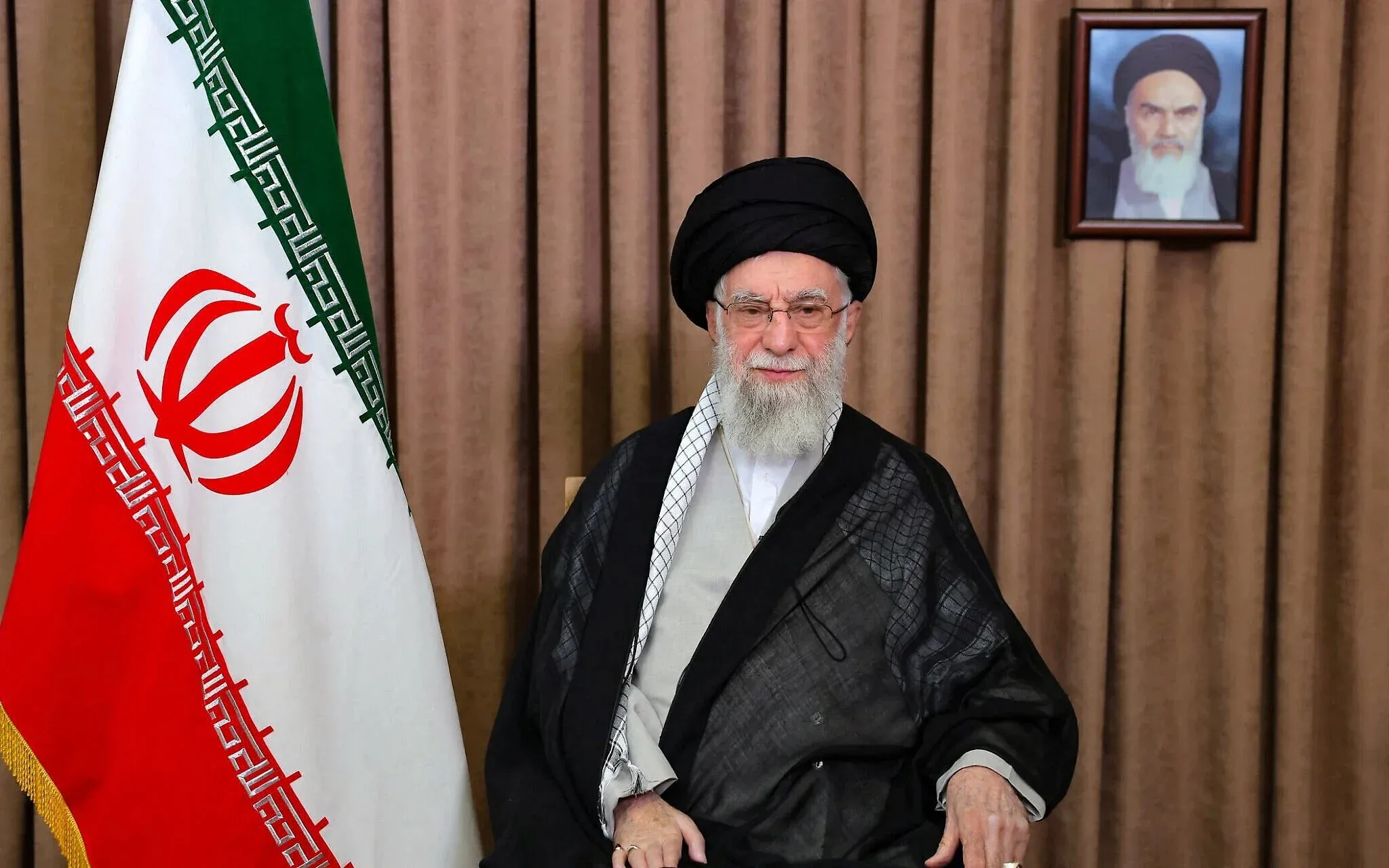 خبر مقتل علي خامنئي وإعلان حداد 40 يوما في إيران