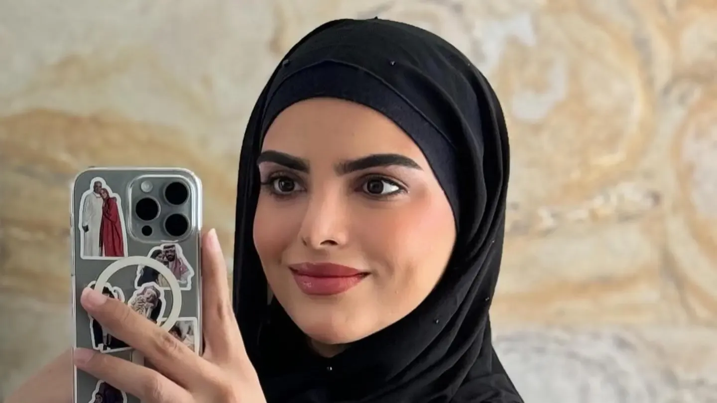 كم عمر سارة الودعاني الحقيقي و مسيرتها بالشهرة؟