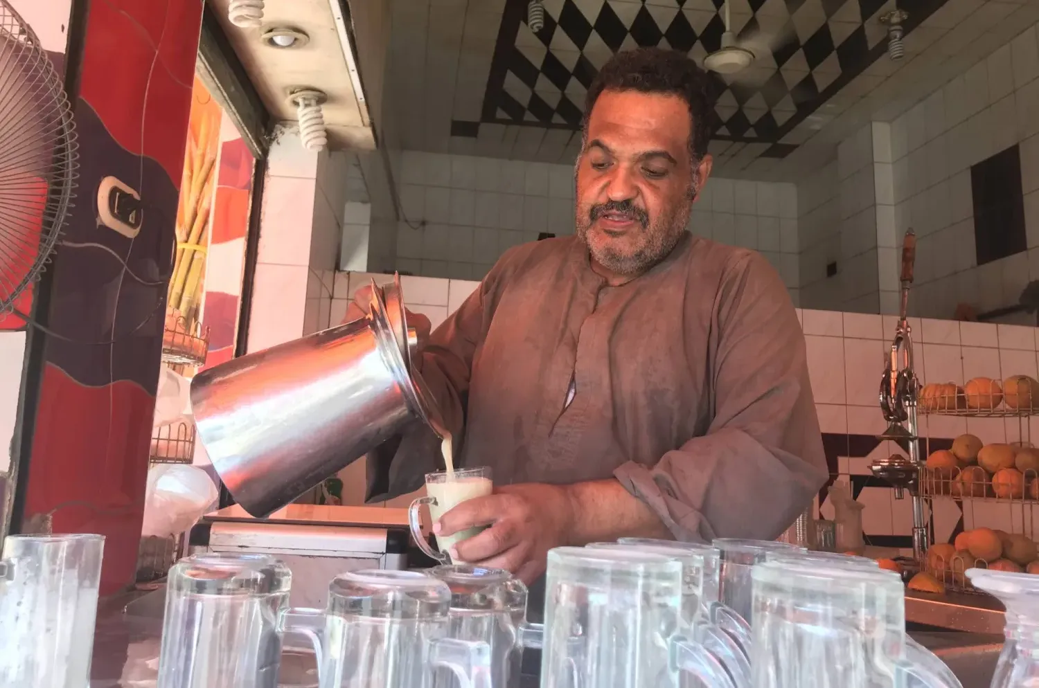 حماية المستهلك تحذر من مادة خطيرة في عصير القصب
