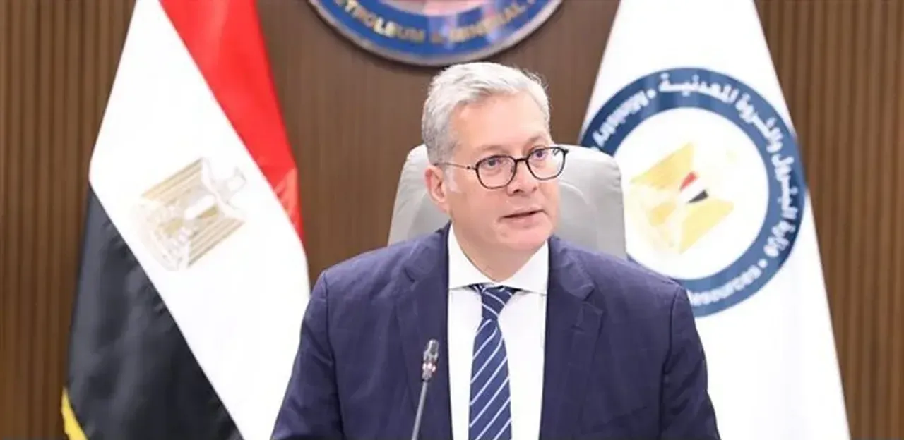  وقف إمدادات الغاز الطبيعي للمصانع لتفادي تخفيف الأحمال 