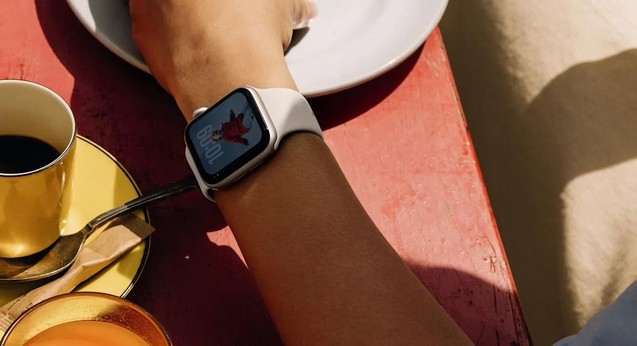 ساعة Apple Watch SE 3 المواصفات الكاملة والسعر