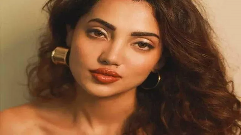أعلنوا خبر موتها بعد شهر.. من هي أنانيا راج الذي رحلت عن عمر 27 عاما؟