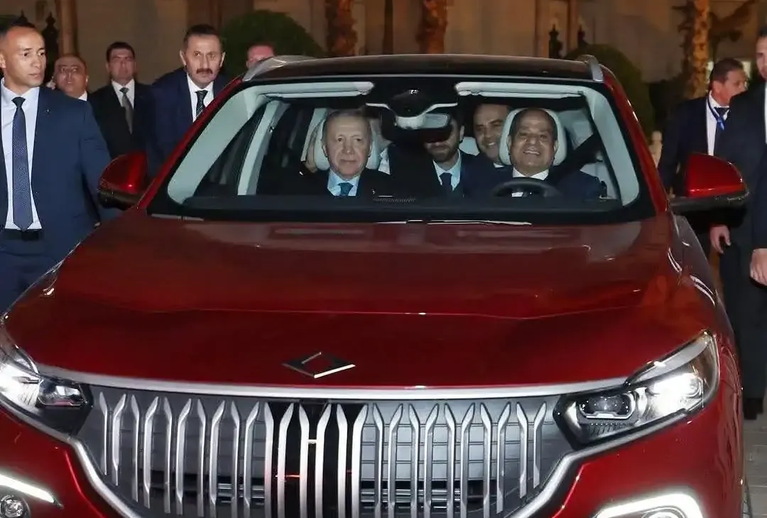 مواصفات سيارة توج التي أهداها أردوغان للسيسي وسعرها