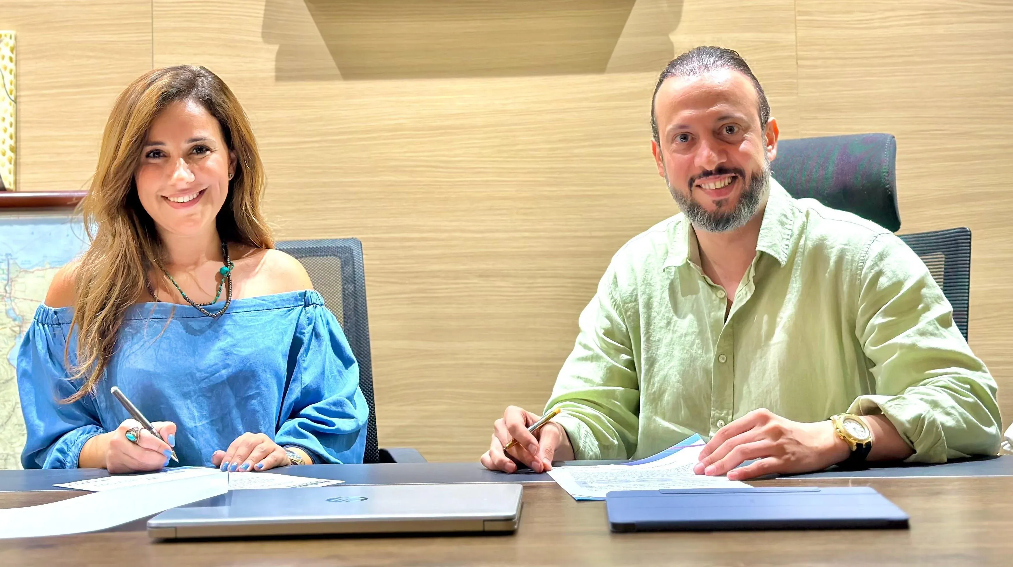 قصة فيلم حين يكتب الحب تناقش تعدد التجارب العاطفية