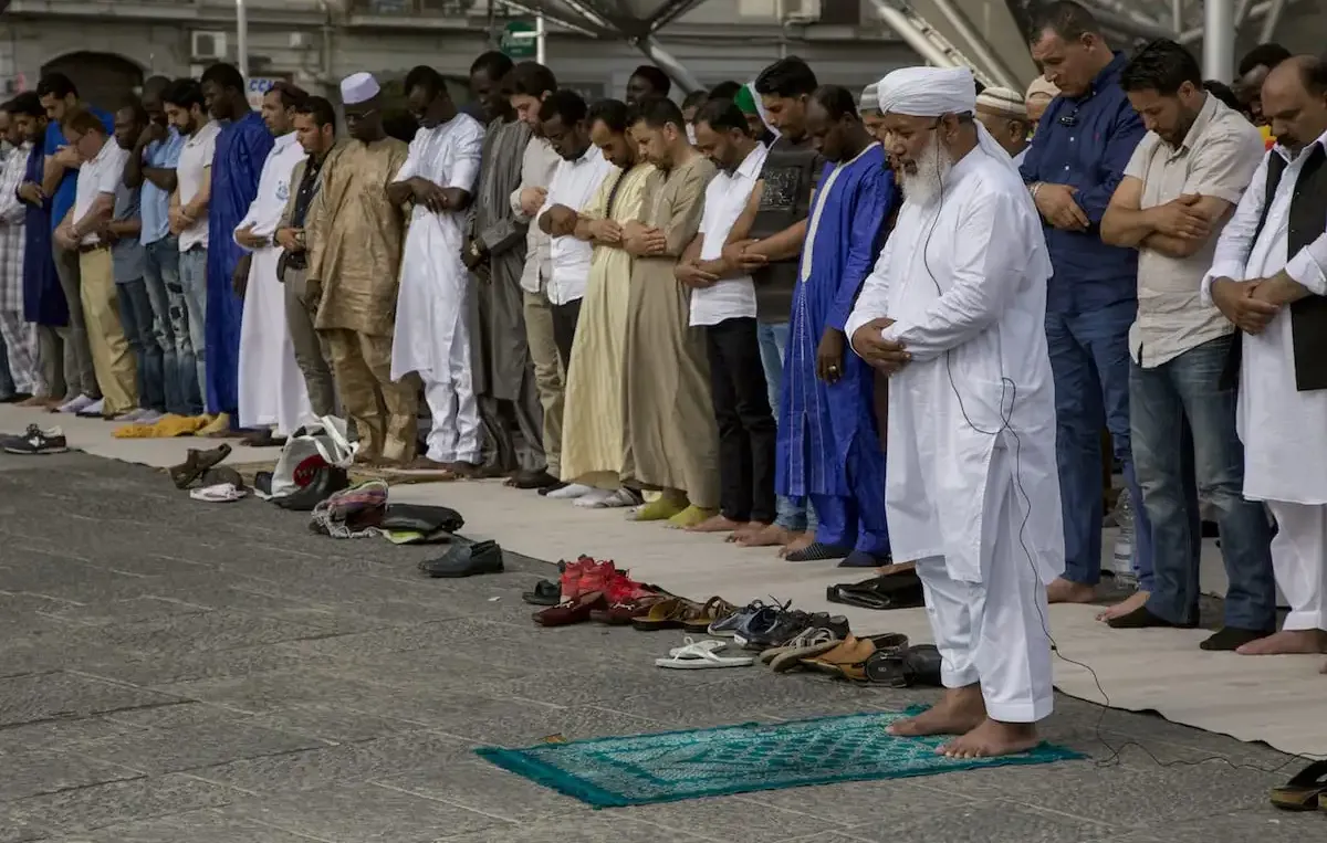 Horário da oração de Eid al-Fitr 2026 no Brasil