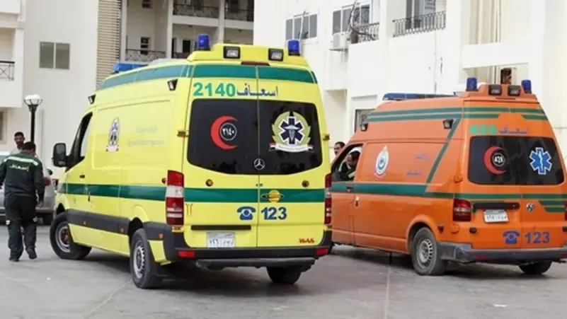 في وجهتهم لعرض فني.. إصابة 30 طالبا ومعلما في حادث مع سيارة نقل بطريق القصير سفاجا