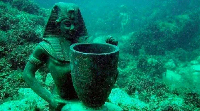 معرض مدن مصر الغارقة إيزيس.. تفاصيل إقامته في متحف فيلد بشيكاغو