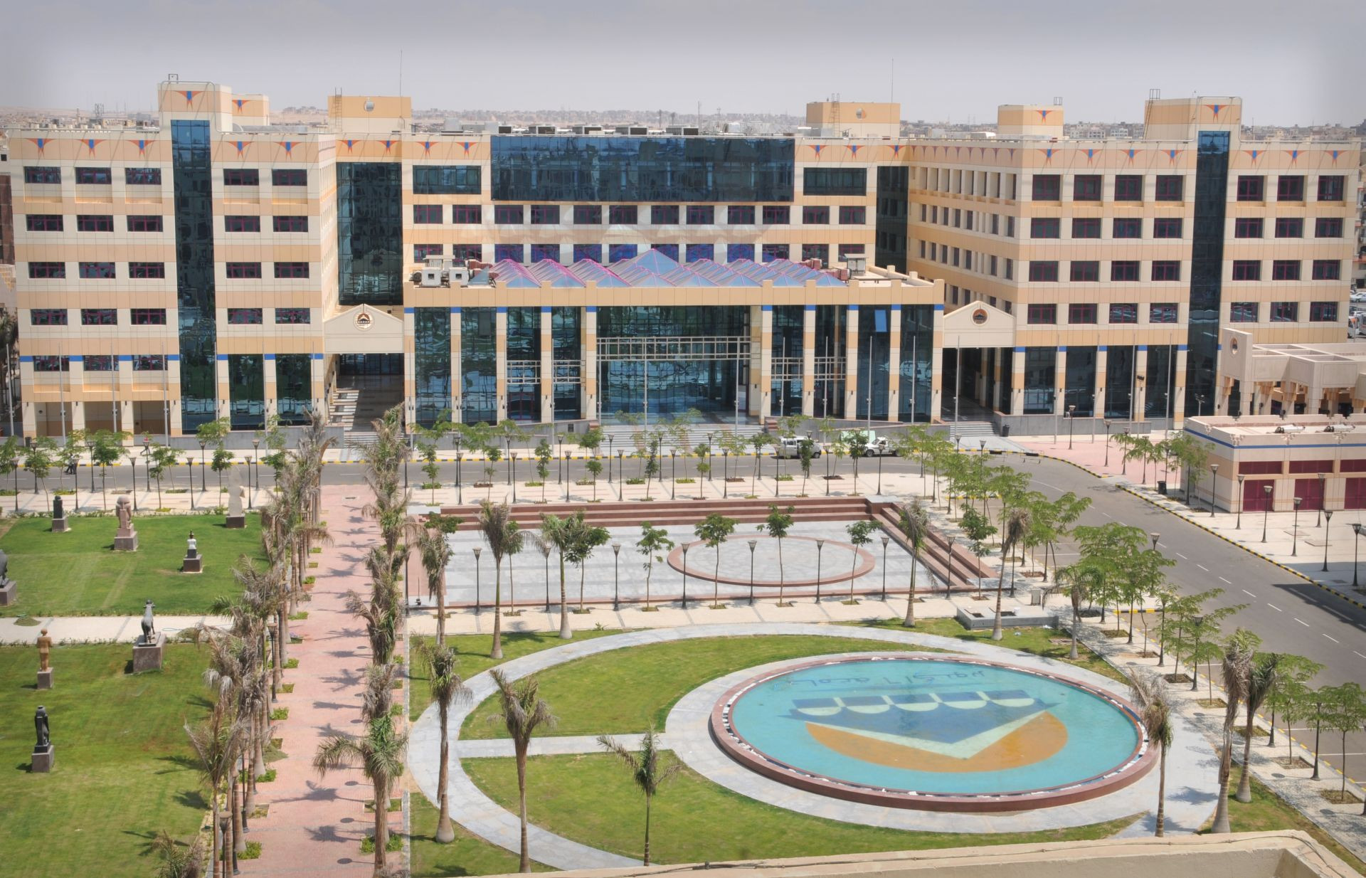  مصاريف جامعة 6 أكتوبر 2025 2026 للمصريين والأجانب بكل الكليات 