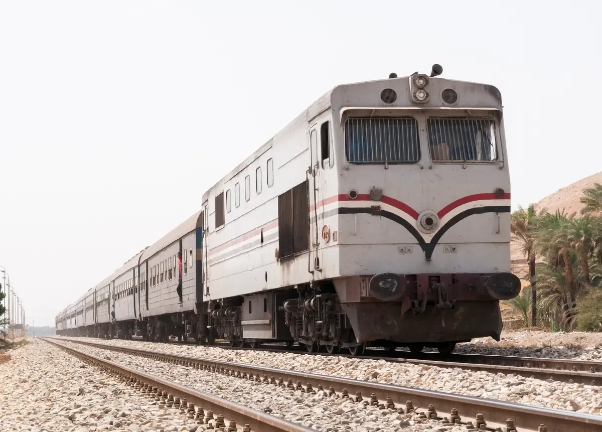 مصرع سيدة تحت عجلات القطار بجنوب الأقصر