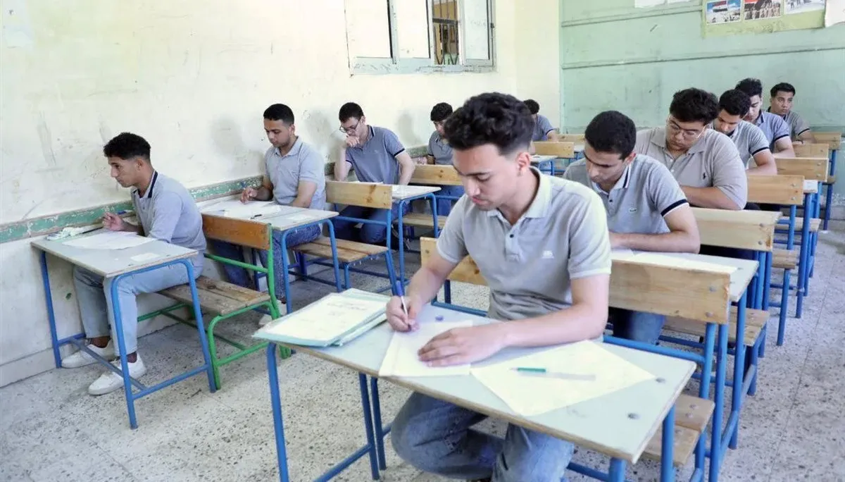 موعد نتيجة الدبلومات الفنية 2025 صنايع وتجارة وزراعة وفندقي