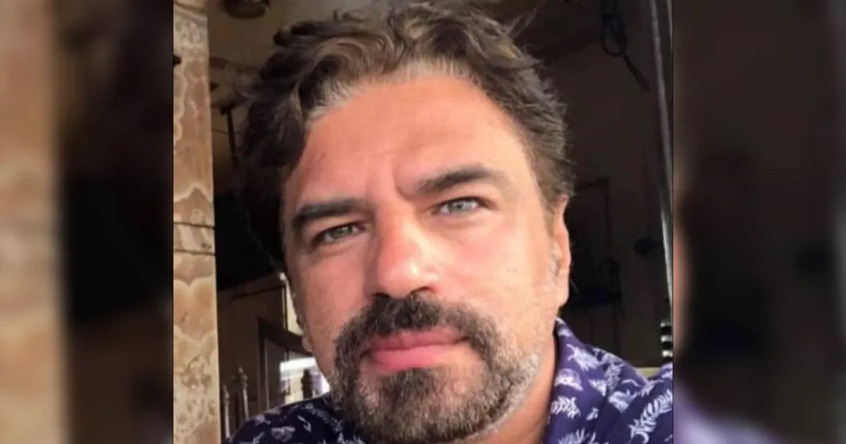 من هو عمرو أمين؟.. رحلة فنان جسد مشاعر الحب بلا ملامح