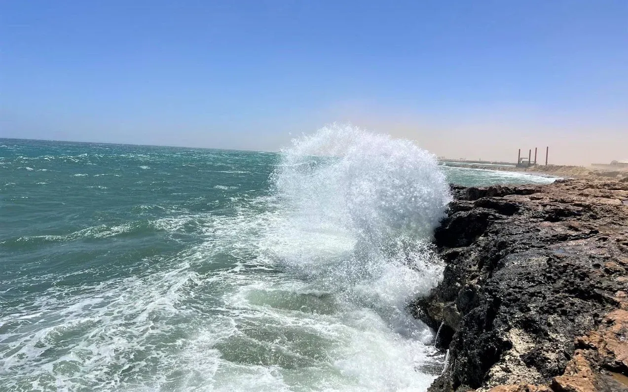 غلق جميع الشواطئ في مطروح بسبب خطورة البحر لليوم الثالث على التوالي