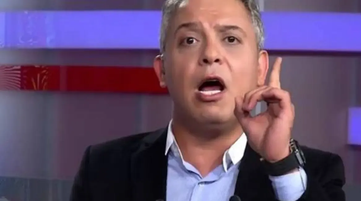 لم يرها منذ 12 عاما.. وفاة والدة معتز مطر