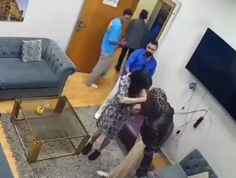 شبل أسد يباغت الفنانة مروة عبدالمنعم وينقلها إلى المستشفى