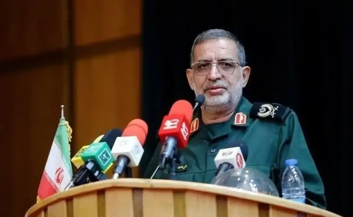 وفاة علي محمد نائيني.. التلفزيون الإيراني يعلن مقتل متحدث الحرس الثوري