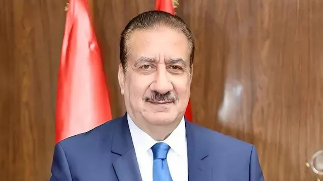 محافظ بورسعيد يصدق على فصل طالب ثانوي بعد اعتدائه على مدرسه