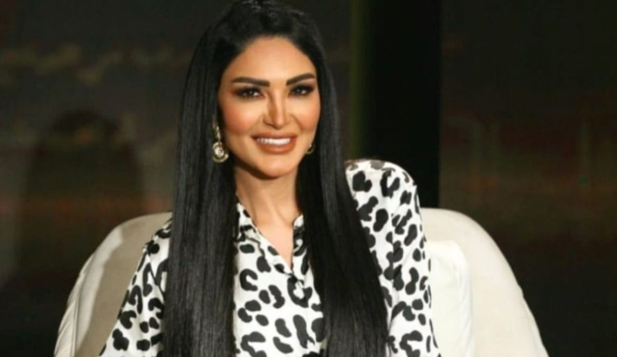  سالي عبدالسلام: بصلي بالمكياج والمانيكير وربنا غفور رحيم 