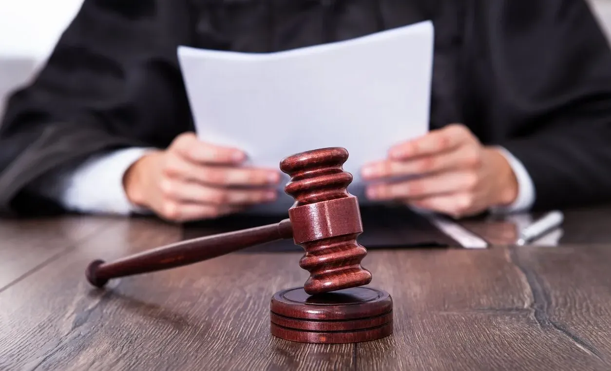 قاضي ينهي حياته بإطلاق النار على نفسه في الإسكندرية