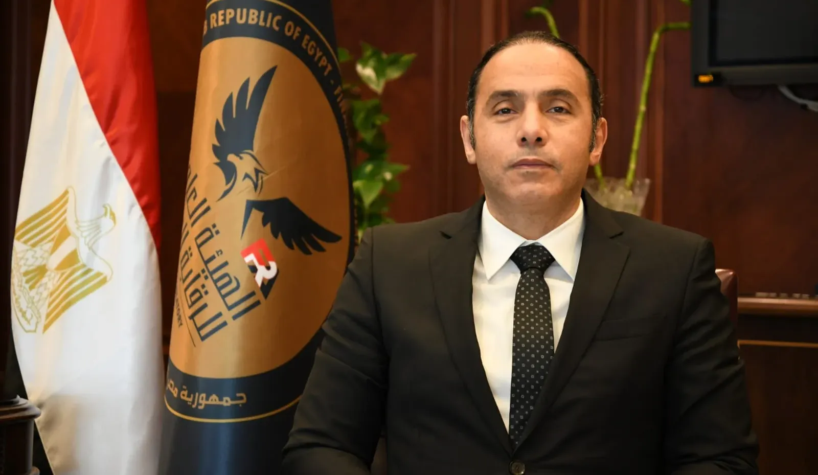 من هو الدكتور إسلام عزام رئيس الهيئة العامة للرقابة المالية الجديد؟