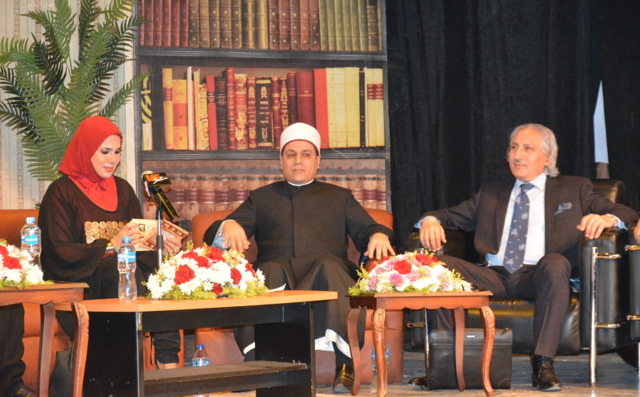 ياسمين عز ليست الأولى.. مظهر شاهين يثير الجدل بتصريحاته السابقة عن شاليمار شربتلي