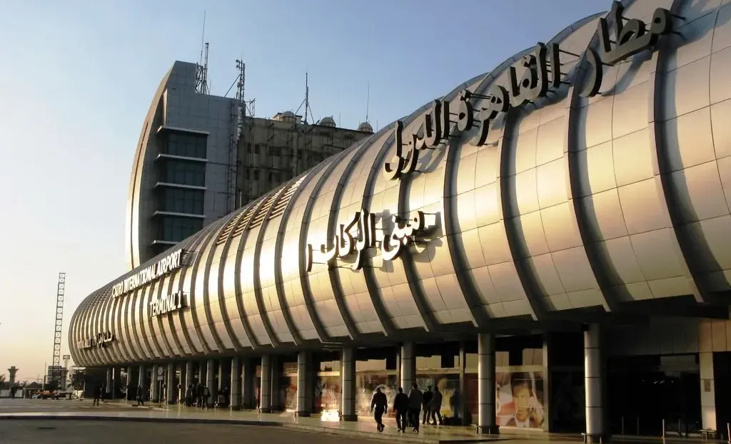 مطار القاهرة يكشف موقفه من الهجوم على مطارات أوروبا