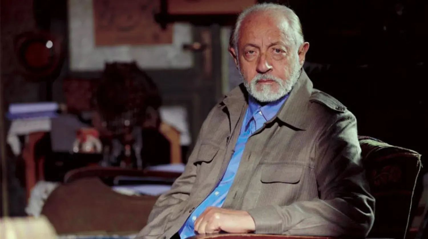 أعمال عبدالعزيز مخيون.. أفلام ومسلسلات امتدت لعقود