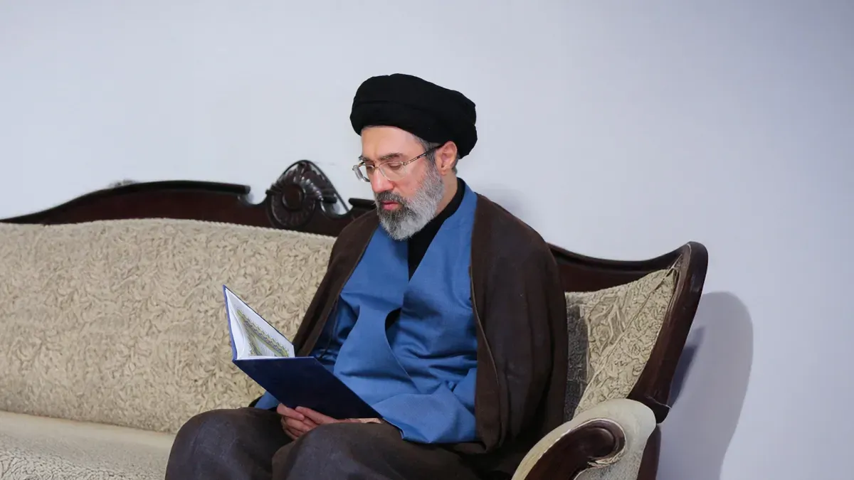 أبناء مجتبى خامنئي بعد مقتل أحدهم في الحرب الإيرانية الإسرائيلية