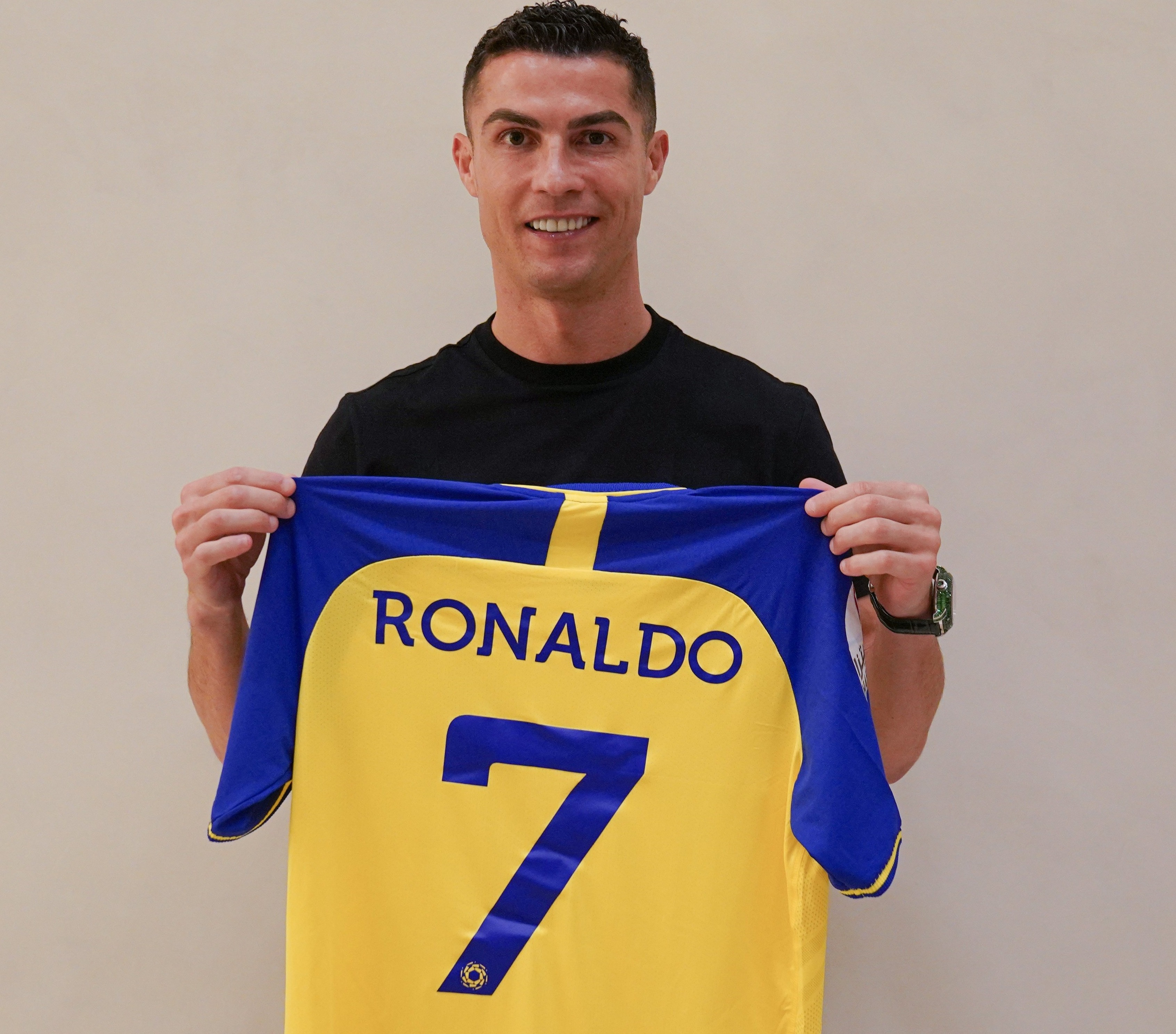 تشكيلة النصر والهلال ضد باريس.. هل سيعلب كريستيانو رونالدو ضد ميسي