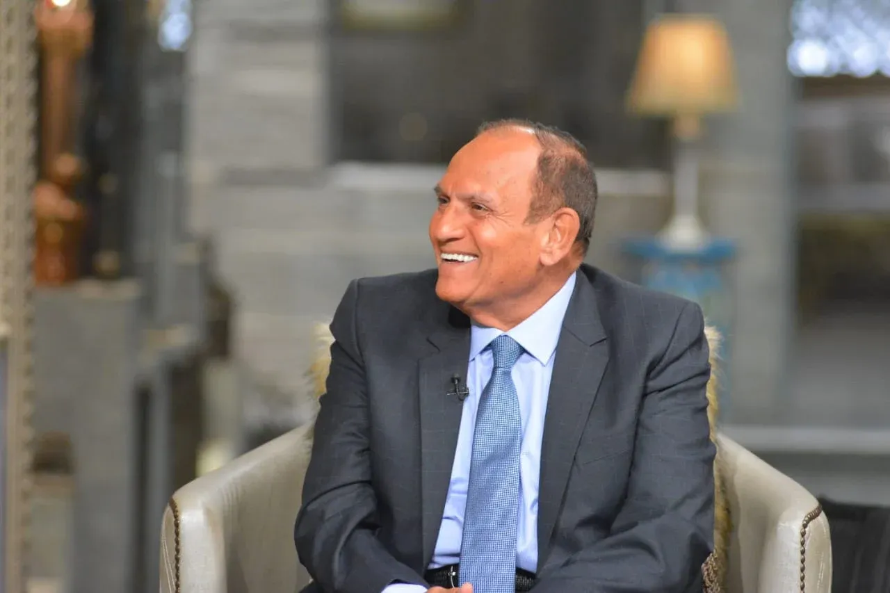 القارئ أحمد نعينع يرد على أنباء إيقافه من الإذاعة بسبب أخطاء التلاوة