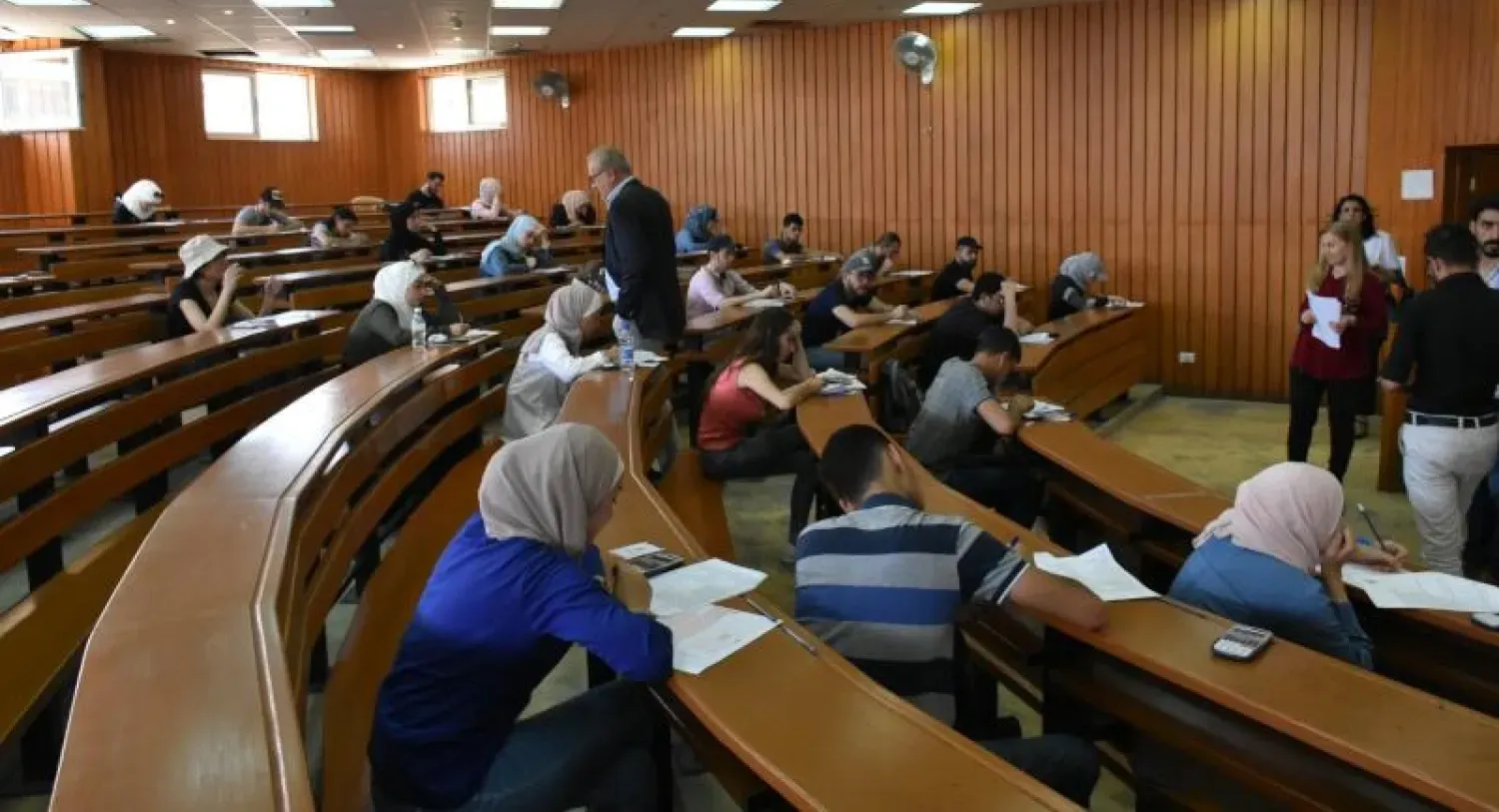 موعد نهاية العام الدراسي 2026-2027 للجامعات.. متى تنتهي الدراسة وتبدأ الامتحانات؟