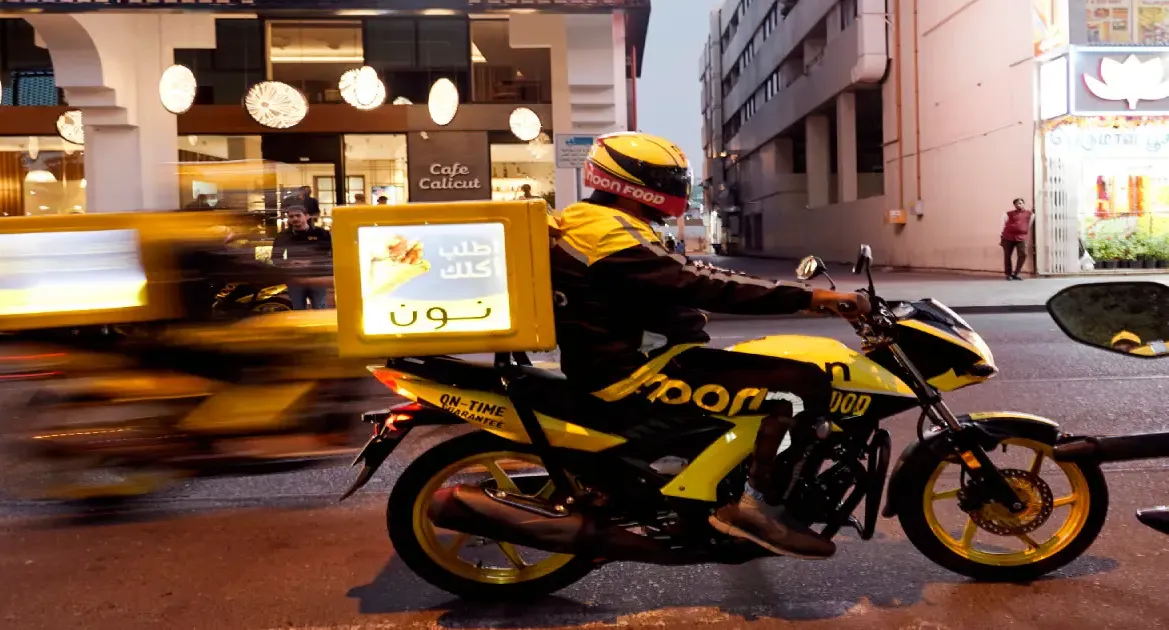 نصب أم سرقة؟.. رواية الطرفين في واقعة سرقة مندوب نون