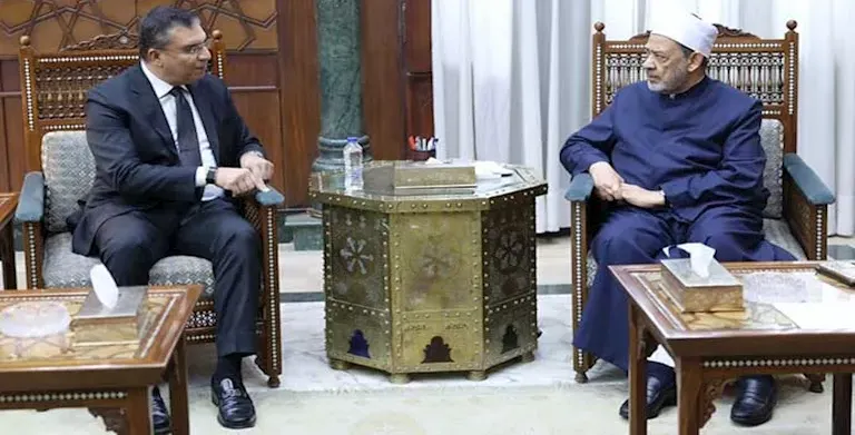 اجتماع بين شيخ الأزهر وعمرو الليثي.. لماذا التقيا؟