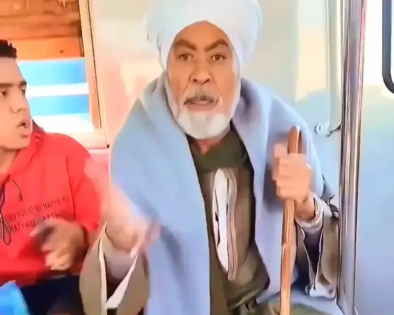 فيديو المترو.. القصة كاملة لانفعال مسن صعيدي على فتاة