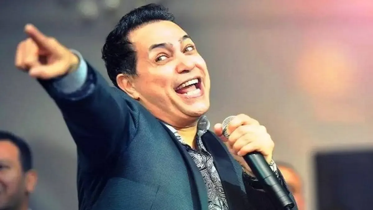 حكيم يتعرض للنصب.. محضر شرطة كشف الواقعة