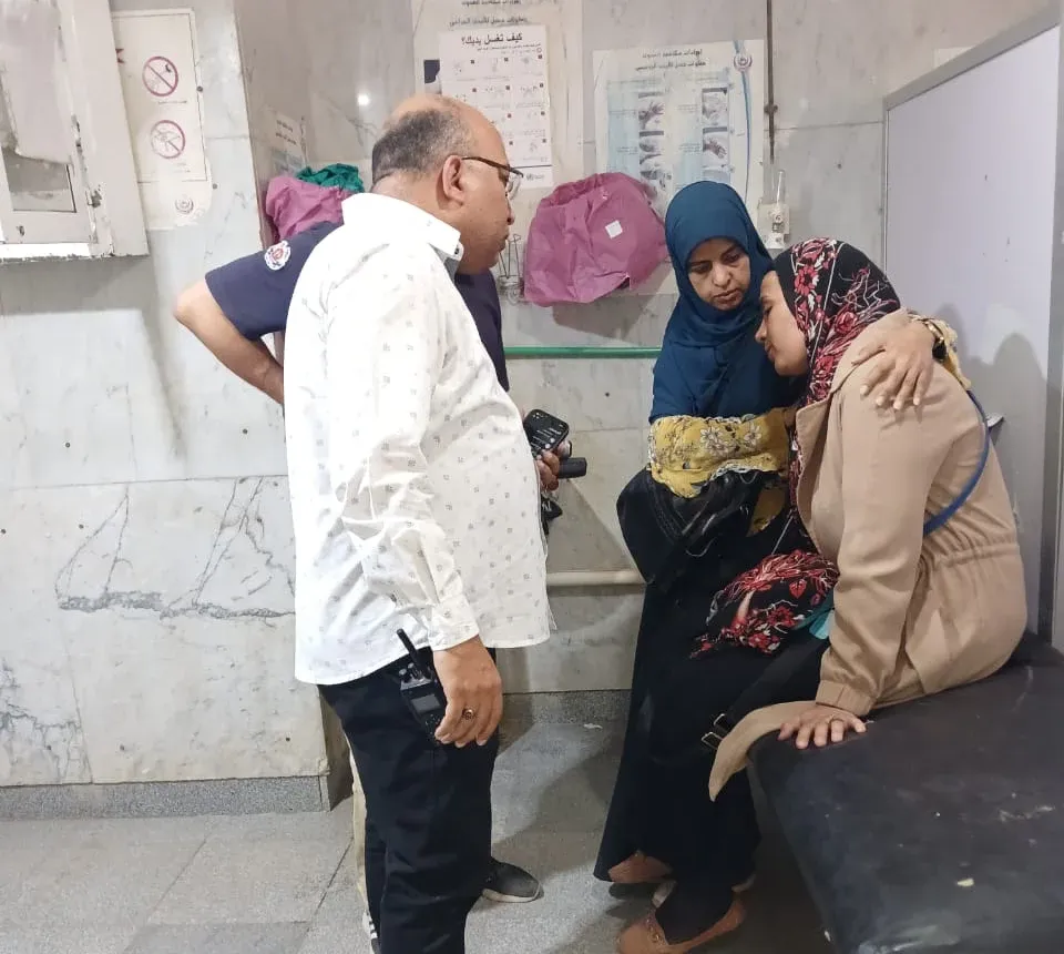 إصابة 12 مراقب بامتحانات الثانوية العامة في أسيوط إثر إنقلاب سيارة.. (صور)