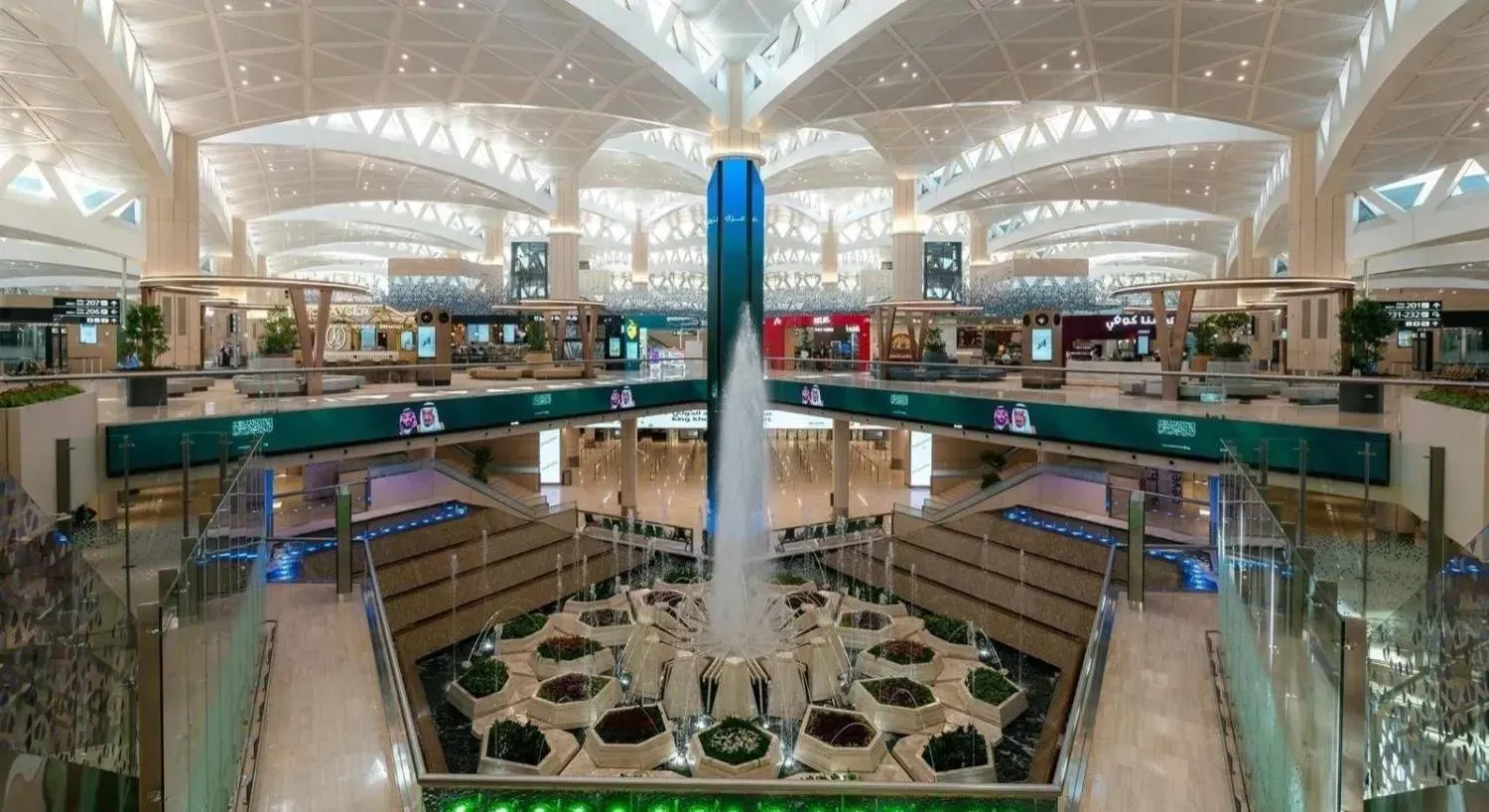 رحلات مطار الرياض بعد إعادة تشغيله جزئيا