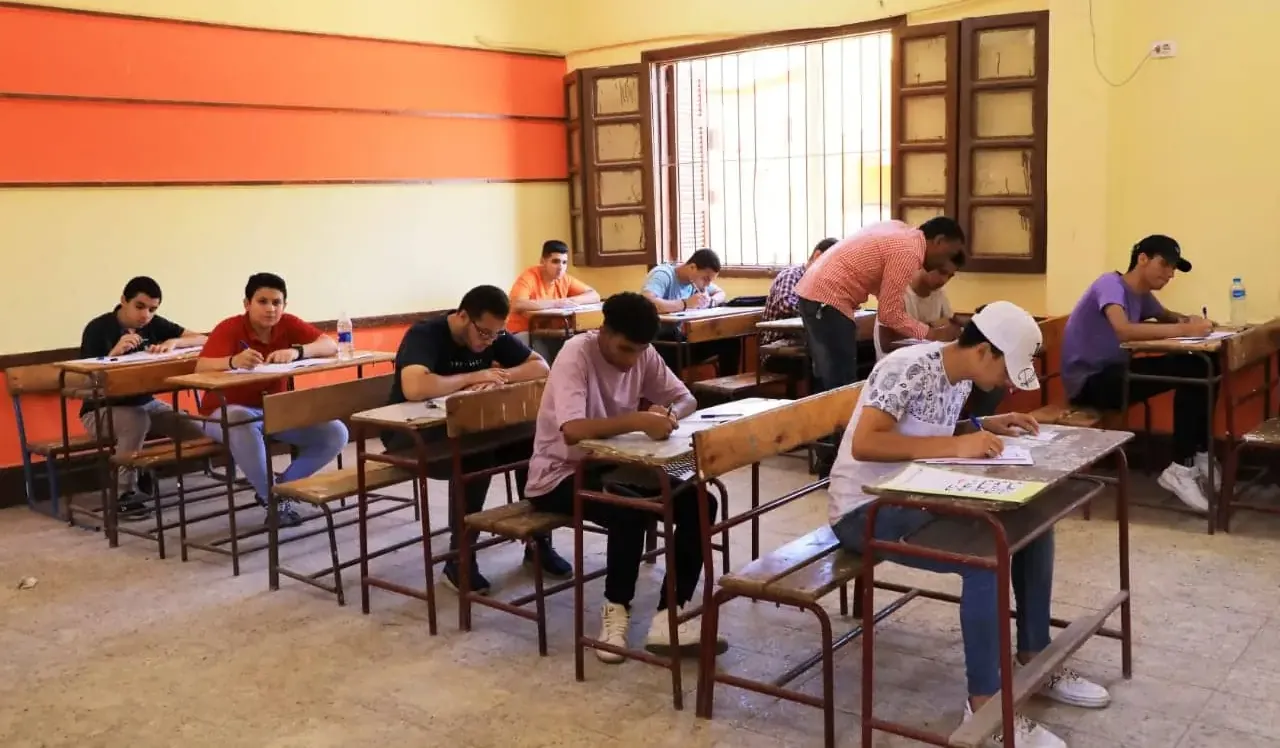 جدول امتحانات شهر أبريل للصف الأول والثاني الثانوي محافظة أسيوط 2026