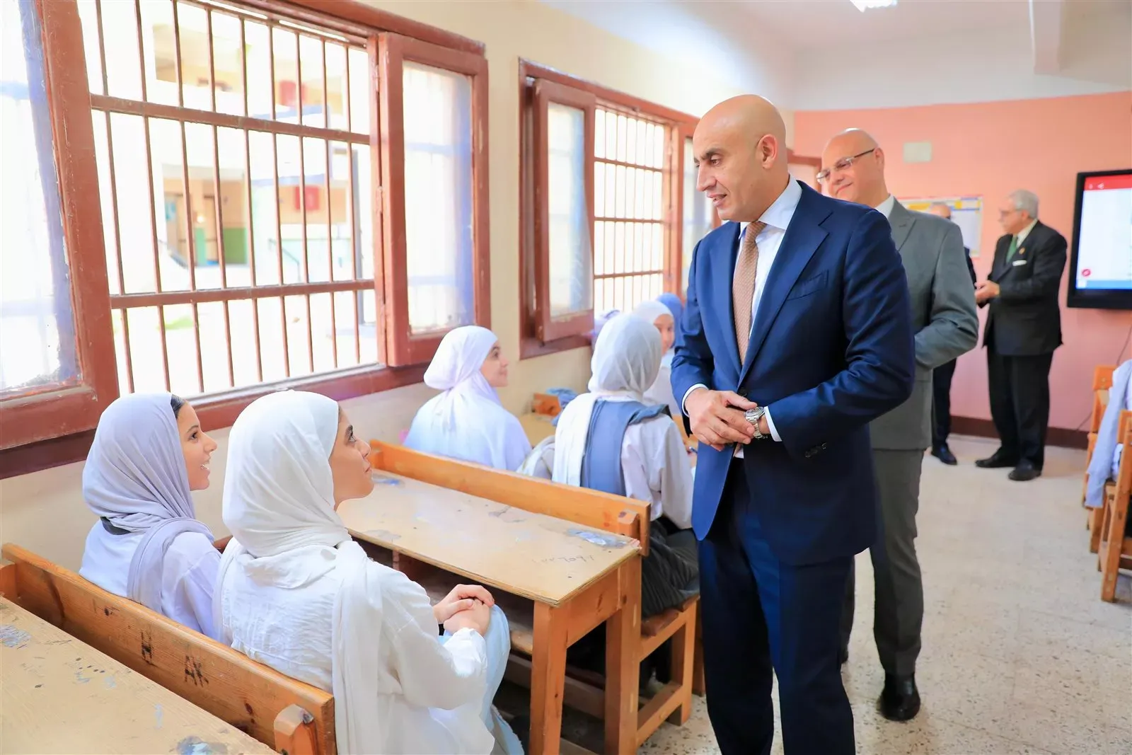 وزير التعليم يعلق على مطالب إلغاء العربي والتاريخ للمدارس الدولية