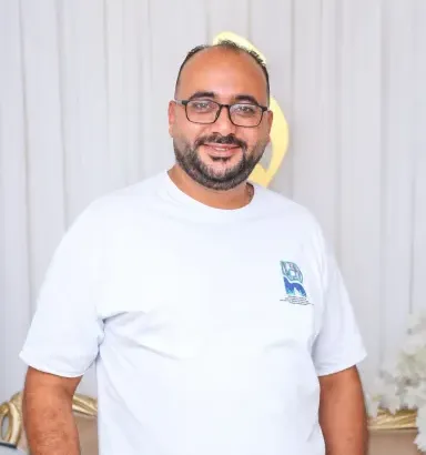أثناء هروبه من كلاب ضالة.. مصرع شاب إثر سقوطه من دراجته النارية ببورسعيد