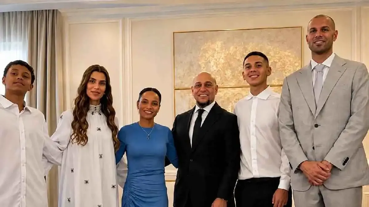 بعد زواجه من سهيلة الطاهري.. هل روبرتو كارلوس اسلم؟