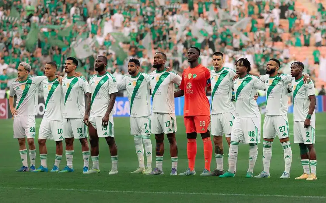 متى مباراة الأهلي السعودي وفيسل كوبي وما القنوات الناقلة؟