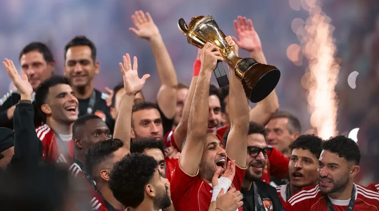 غرامات بالجملة على الزمالك ونجمه بسبب أحداث نهائي السوبر