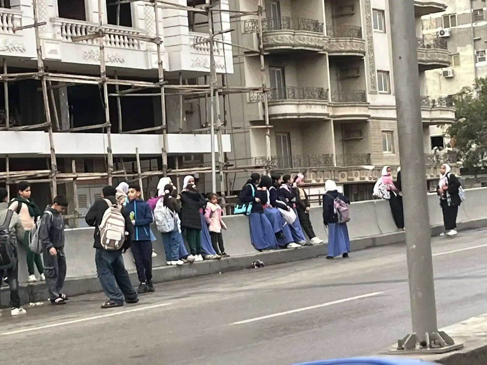 أزمة المدارس اليوم تثير غضب أولياء الأمور: «سوء إدارة وقرارات متأخرة»