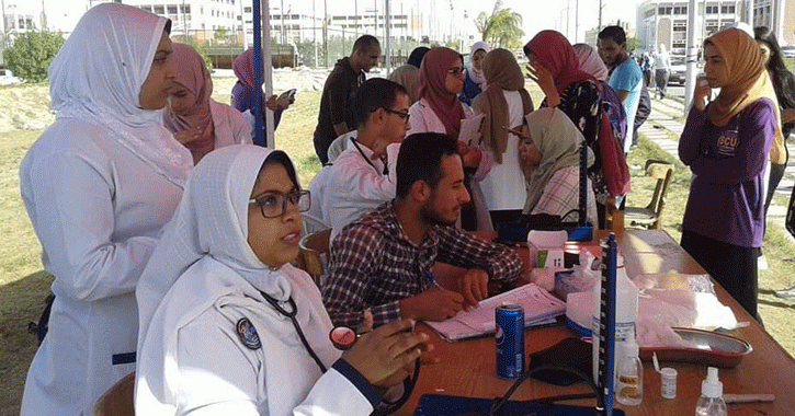  طلاب كلية تمريض جامعة قناة السويس يقدمون كشفا طبيا بالمجان 
