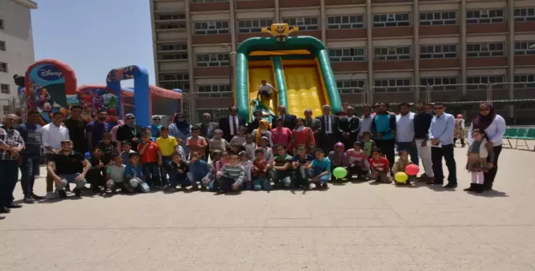  374 طفلا يشاركون في احتفال كلية تربية رياضية أسيوط بيوم اليتيم (صور) 