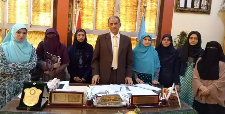  3 طالبات يحصدن لقب «الطالبة المثالية» في كلية دراسات إسلامية بنات بالزقازيق 
